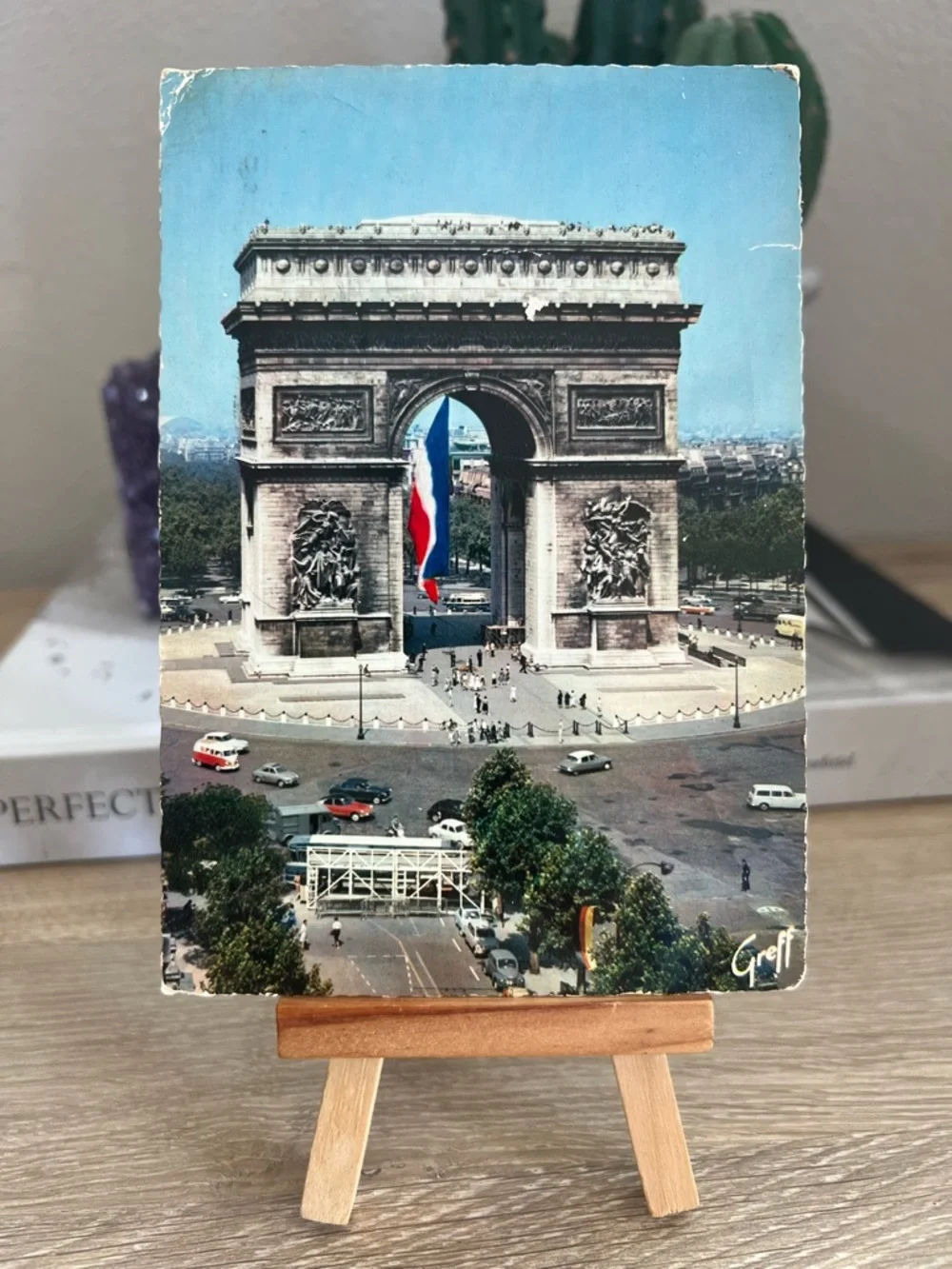 Vintage Paris France Arc de Triomphe Posted Airmail Souvenir Postcard